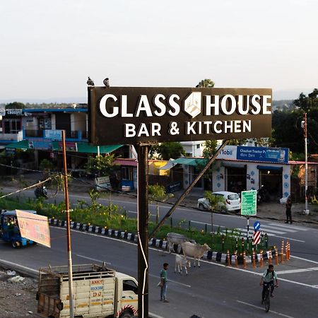 Hotel Js Souvenir Dehradun Extérieur photo