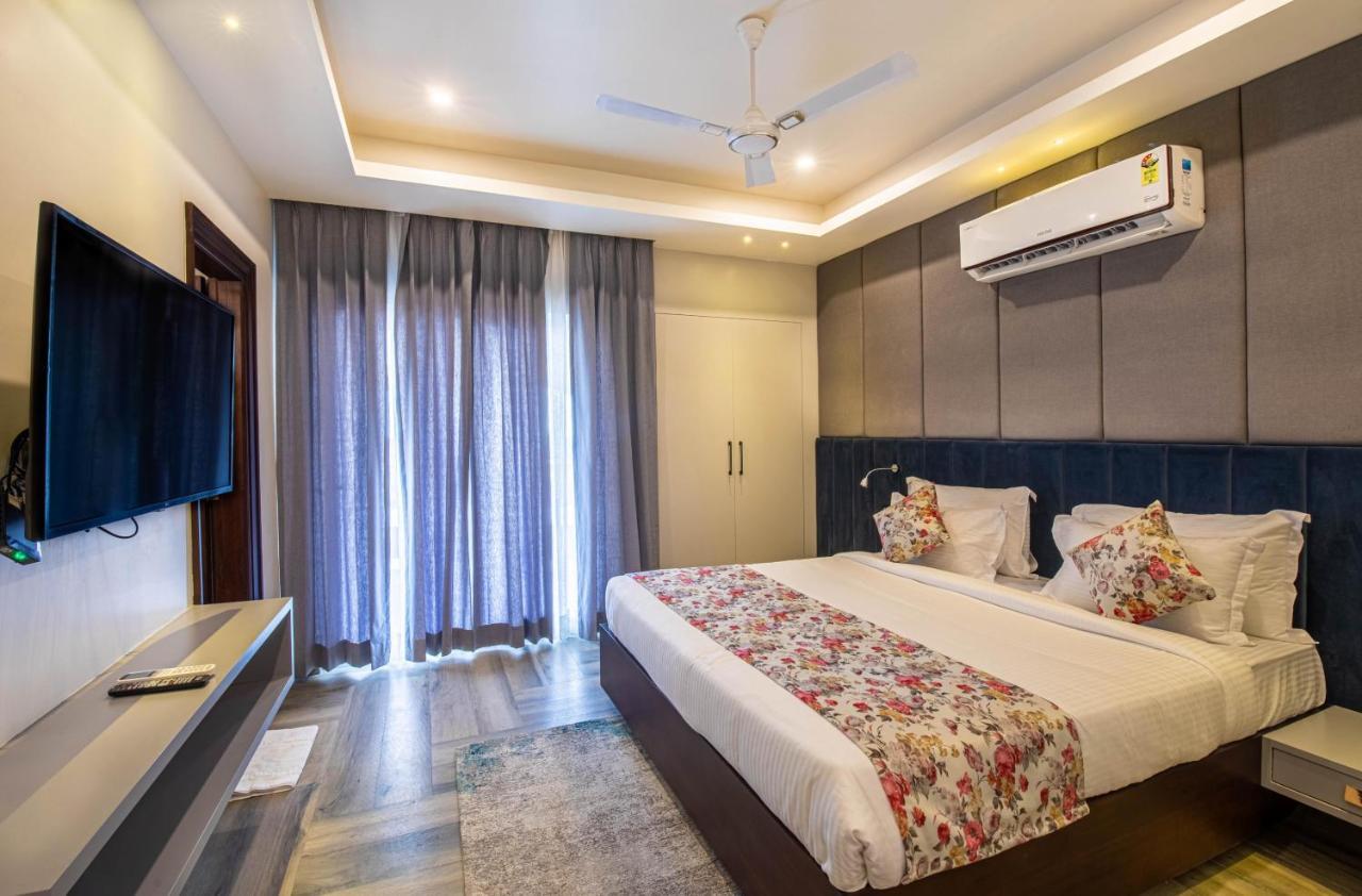 Hotel Js Souvenir Dehradun Extérieur photo